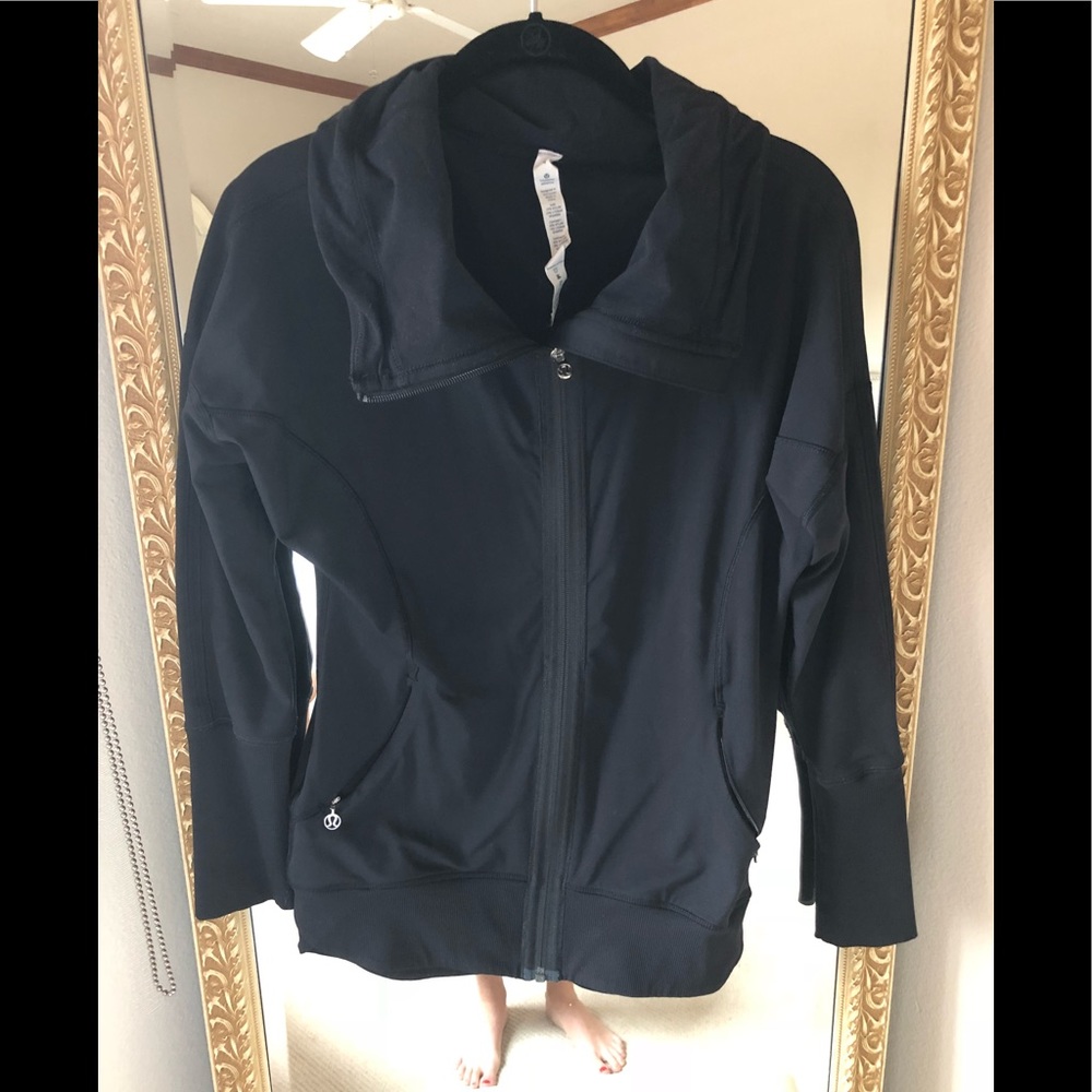 Lululemon jacket size 4. Like new.